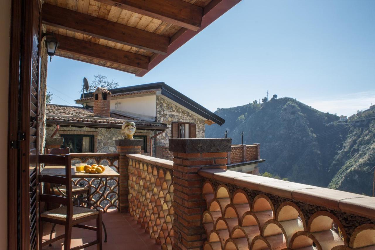 Апартаменти Casa Ziretto Кастельмола Екстер'єр фото